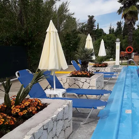 Angela Hotel 2*