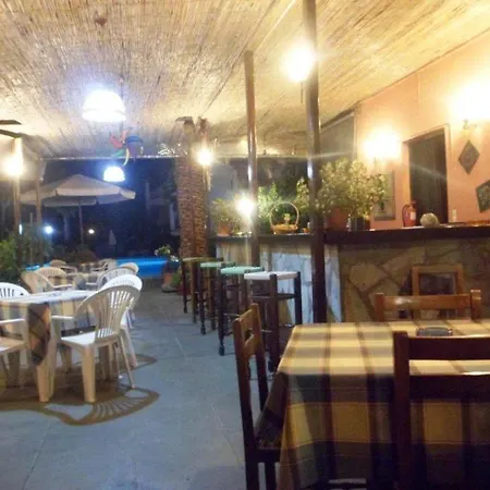 Hotel Angela 2*