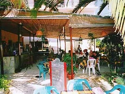 Angela Hotel 2*